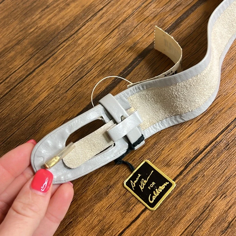 NWT Vintage Anne Klein Light Gray Leather Belt- M‎